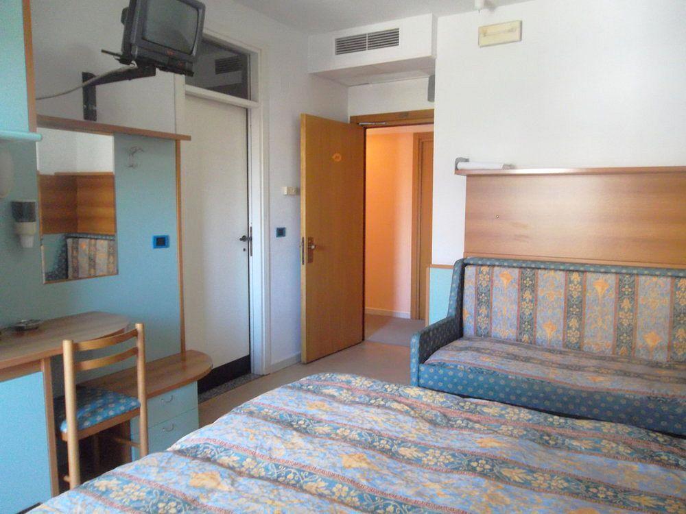 Hotel Marina Roseto Degli Abruzzi Zewnętrze zdjęcie