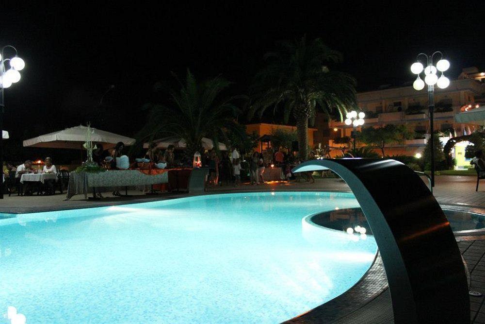 Hotel Marina Roseto Degli Abruzzi Zewnętrze zdjęcie