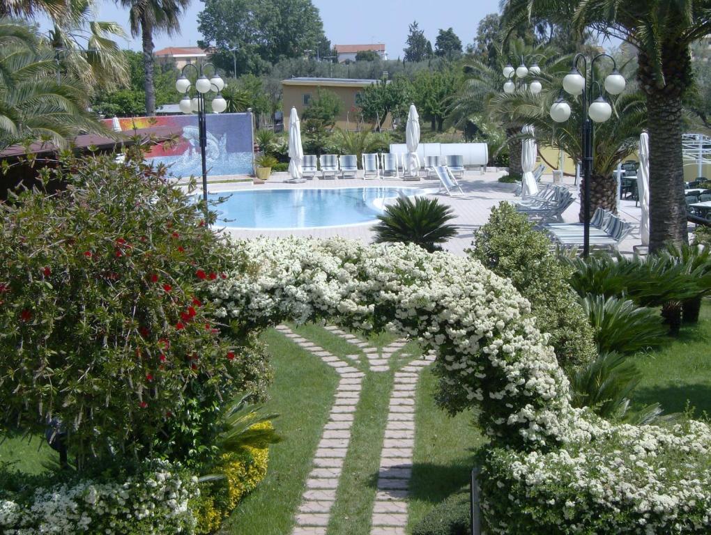 Hotel Marina Roseto Degli Abruzzi Zewnętrze zdjęcie