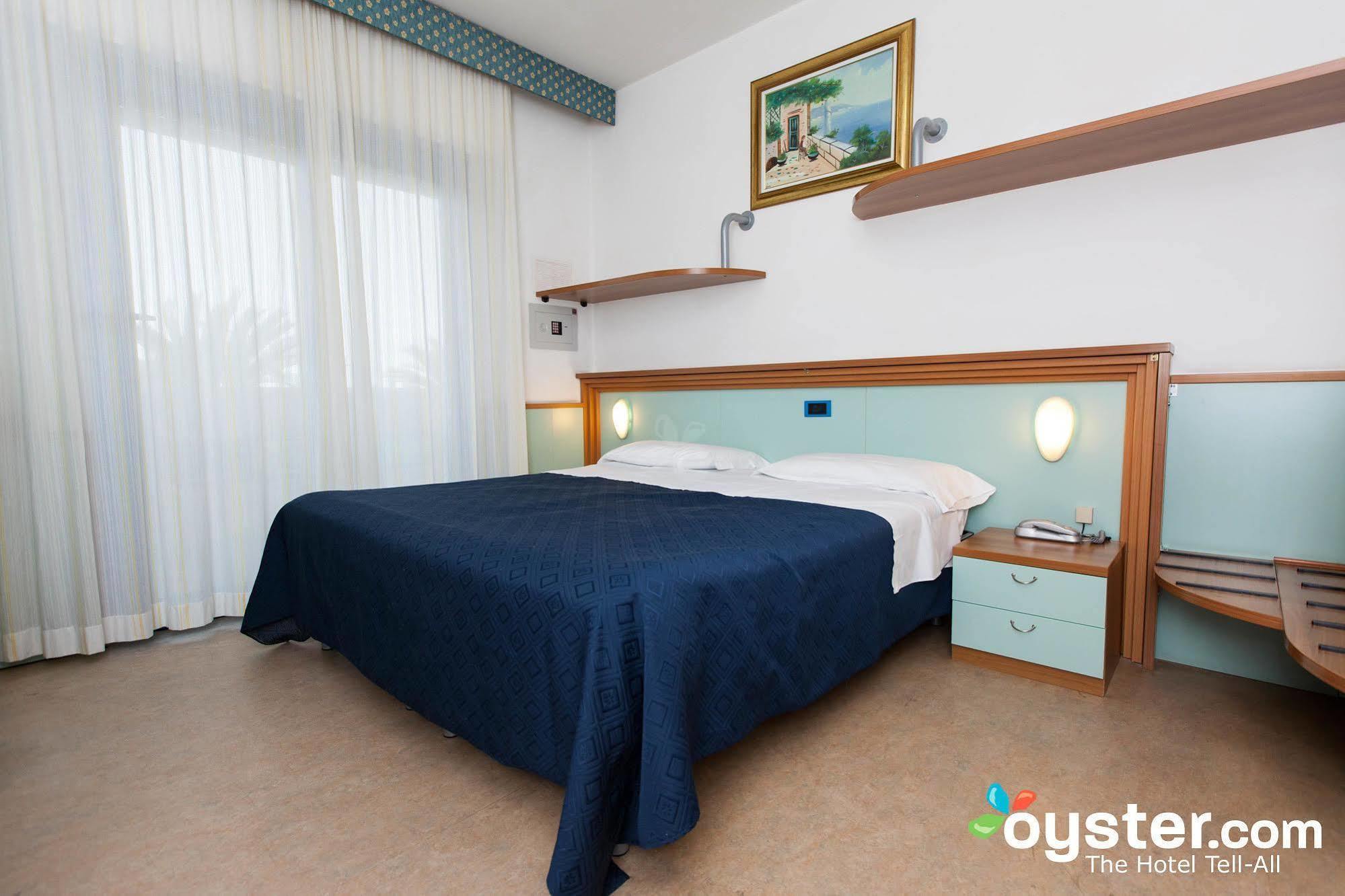 Hotel Marina Roseto Degli Abruzzi Zewnętrze zdjęcie