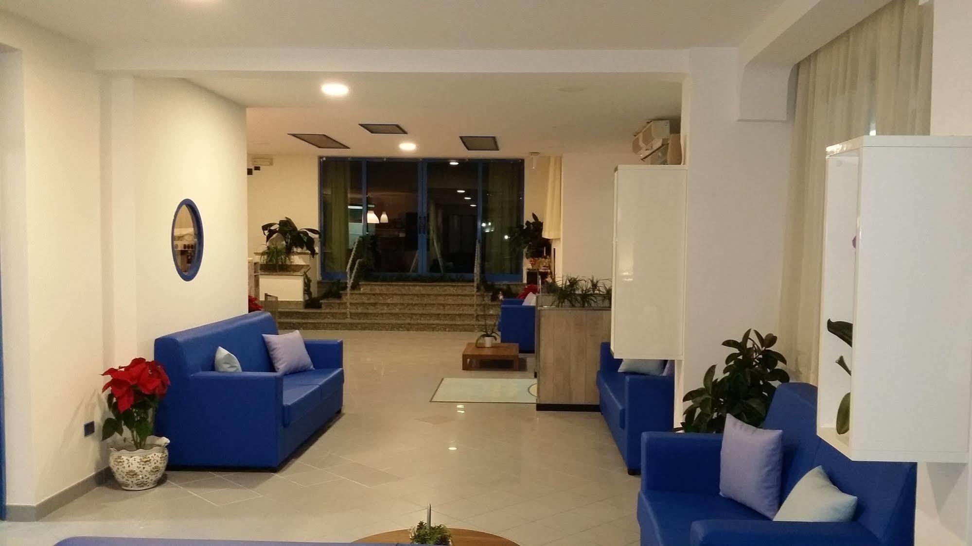 Hotel Marina Roseto Degli Abruzzi Zewnętrze zdjęcie