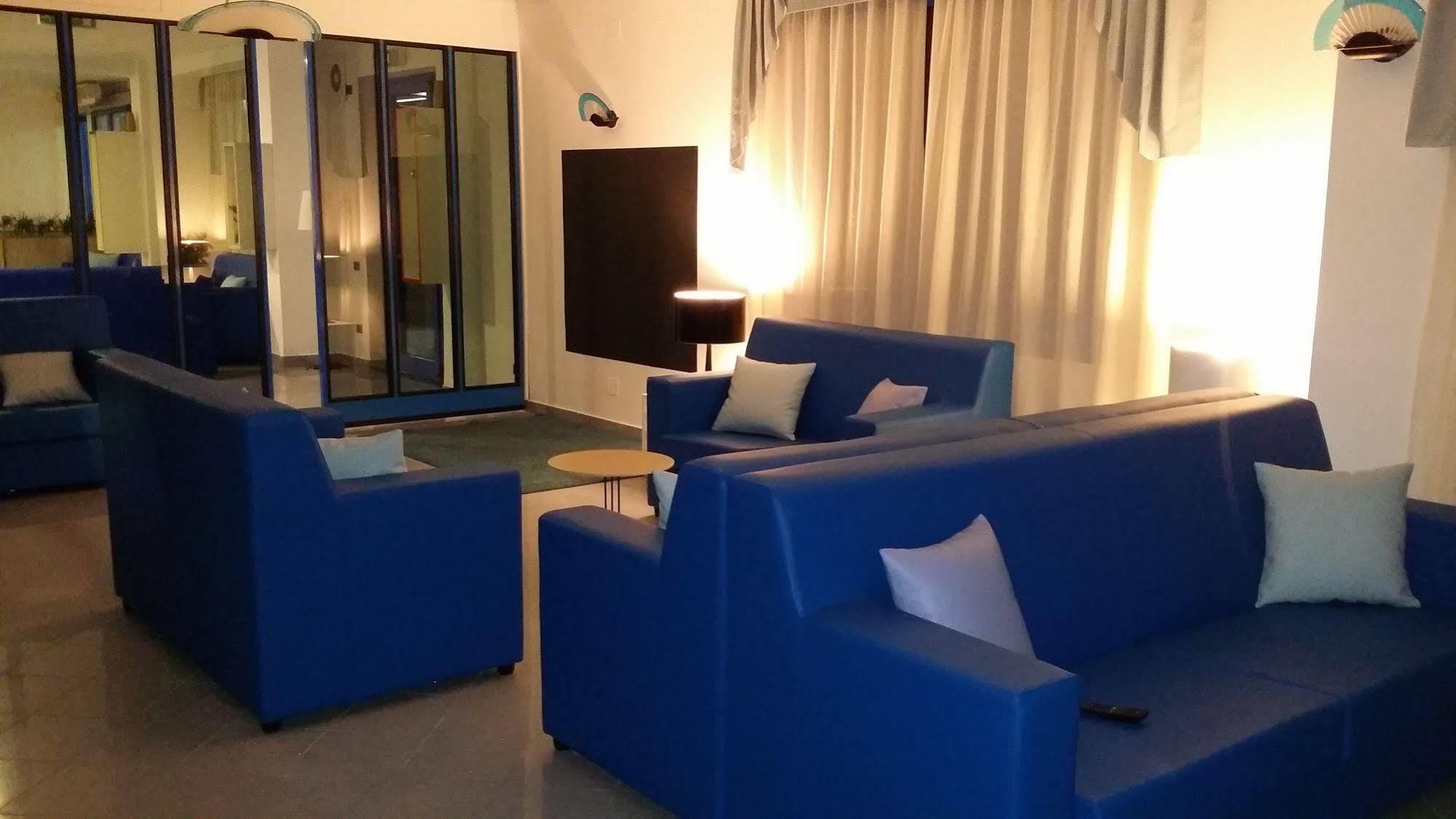 Hotel Marina Roseto Degli Abruzzi Zewnętrze zdjęcie