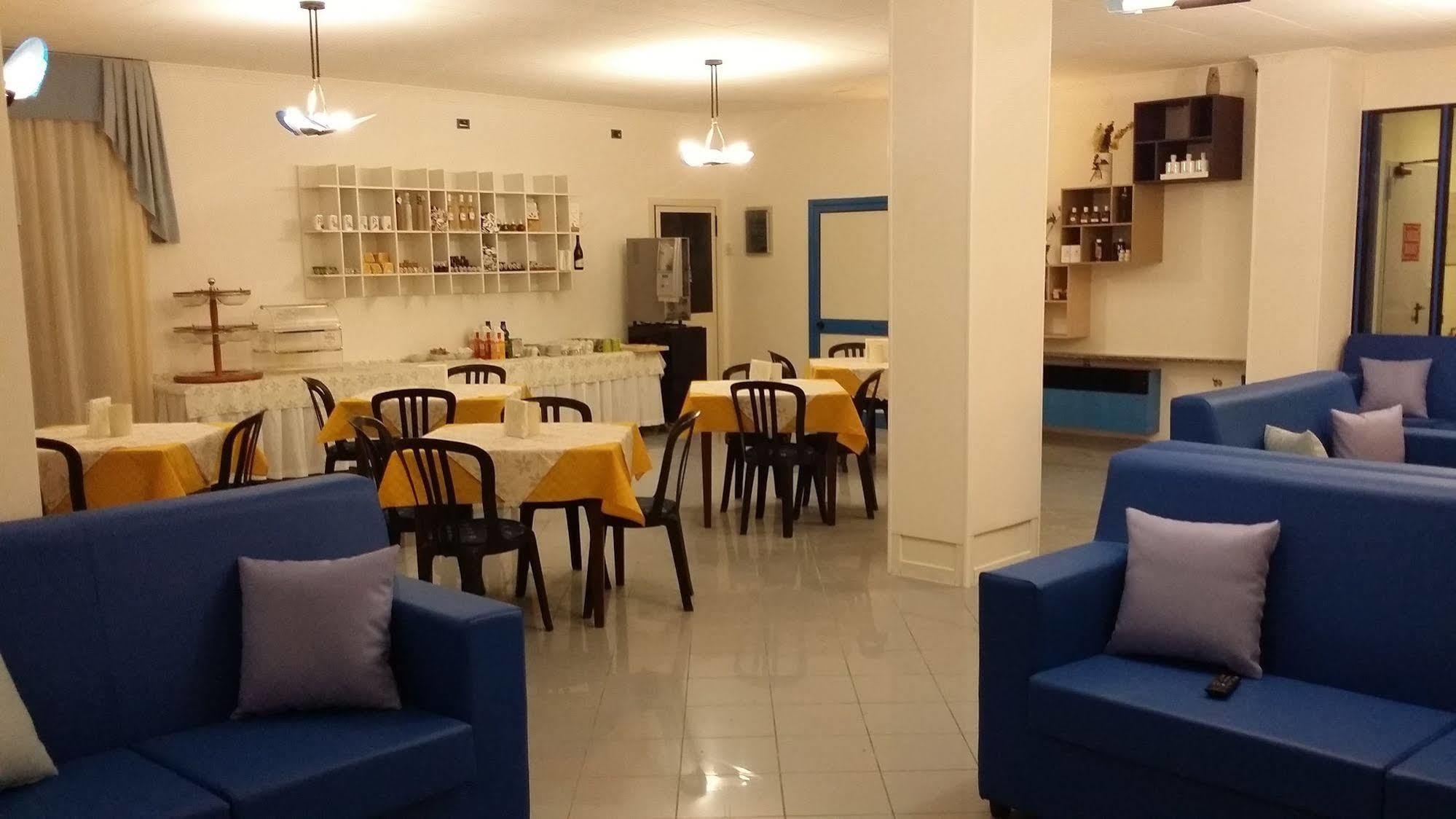 Hotel Marina Roseto Degli Abruzzi Zewnętrze zdjęcie